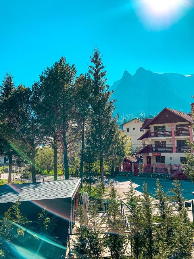 Moon Montana Буштени Экстерьер фото